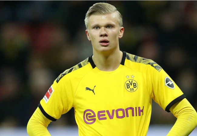 足球世界杯32强全部出炉，分档引巨大讨论（足球世界杯32强尘埃落定，分档方案掀起热议）