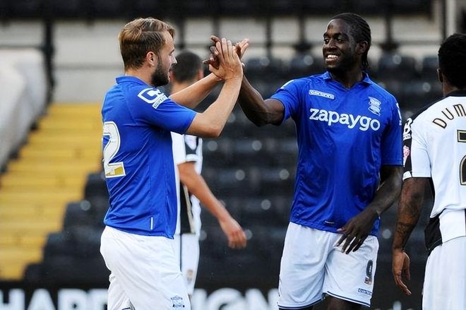 国家队主力二传加盟！剑指冠军！（国家队核心二传官宣加盟，直指冠军！）