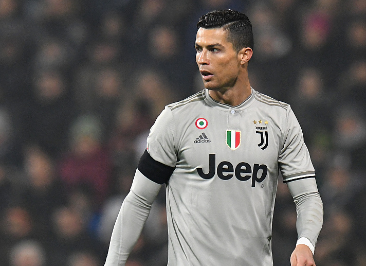 德罗西拿到执教热那亚首胜，目前带队成绩1胜2平保持不败（德罗西迎来热那亚执教首胜，战绩1胜2平仍保持不败）